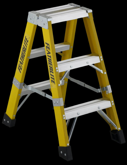 FIBERGLASS STEPLADDER